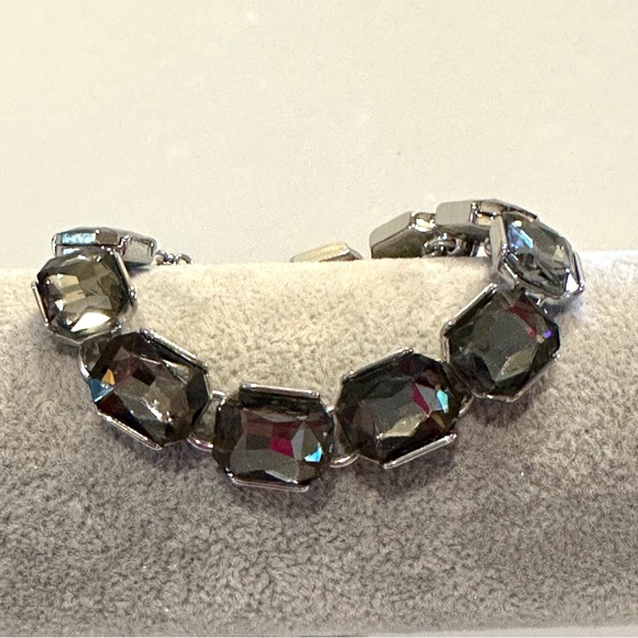 LOFT Bracelet,  silver tone w/ rectangular acrylic gray crystals - Picture 3 of 13